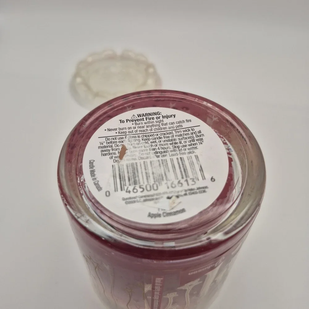 New Glade Scents Apple Cinnamon Candles  4 oz  Holiday Collection